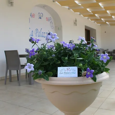 La Palazzina Bed & Breakfast *