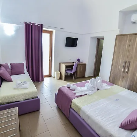 La Palazzina Bed & Breakfast 4*